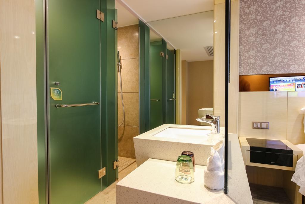 Paco Hotel Guangzhou East Railway Station Branch Екстериор снимка